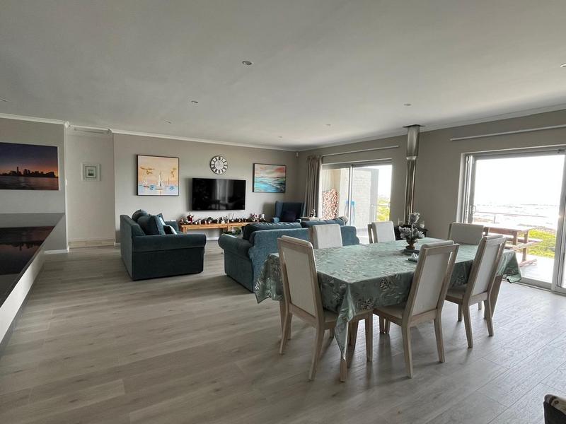 5 Bedroom Property for Sale in Kleinbaai Western Cape